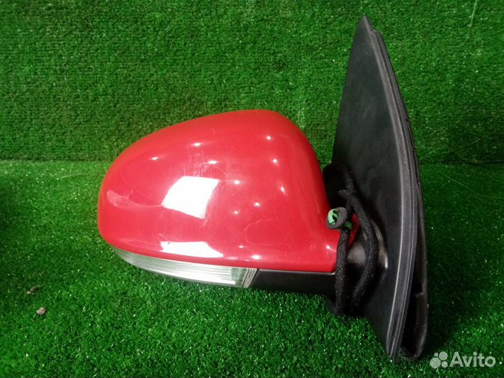 Зеркало правое Volkswagen Golf 5 BLG 1.4 2009