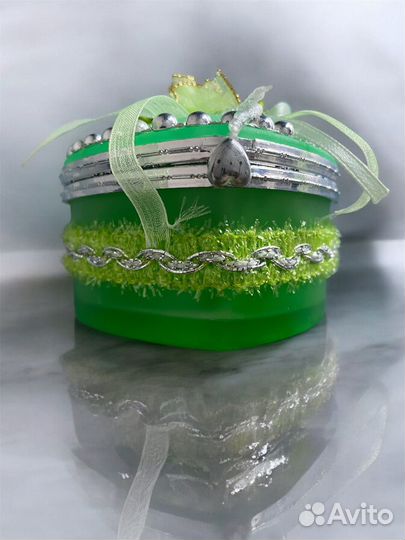 Шкатулка с зеркалом в виде сердечка