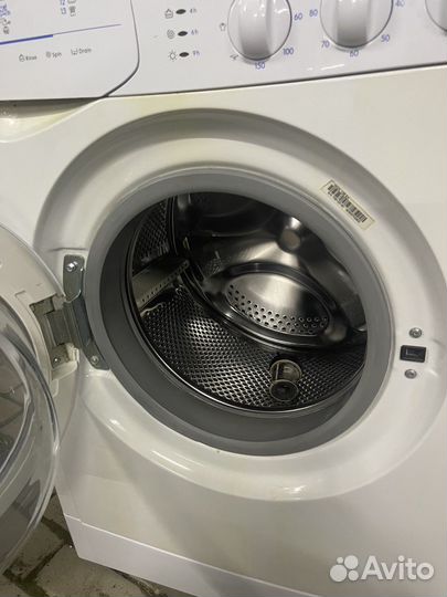 Стиральная машина с сушкой indesit