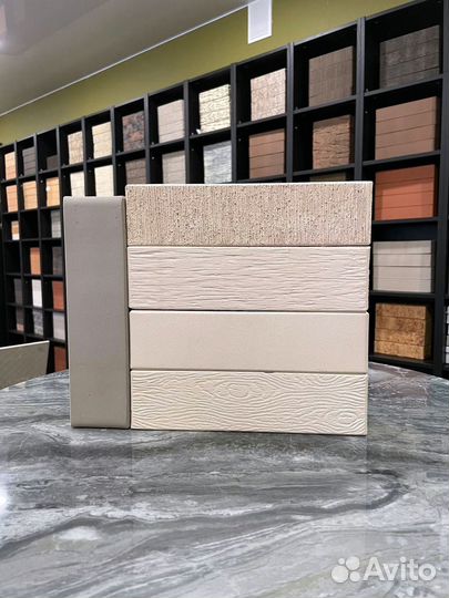 Керамический кирпич слоновая кость скала жкз