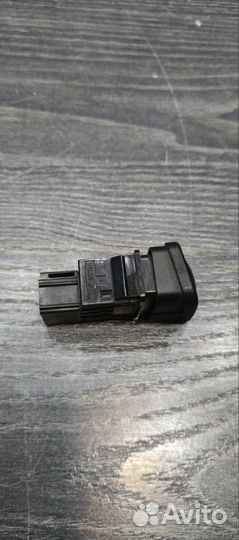 Кнопка обогрева заднего стекла Nissan Prairie M11