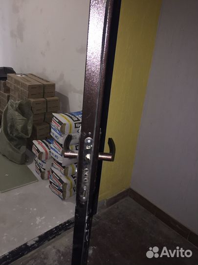 Дверь входная металлическая