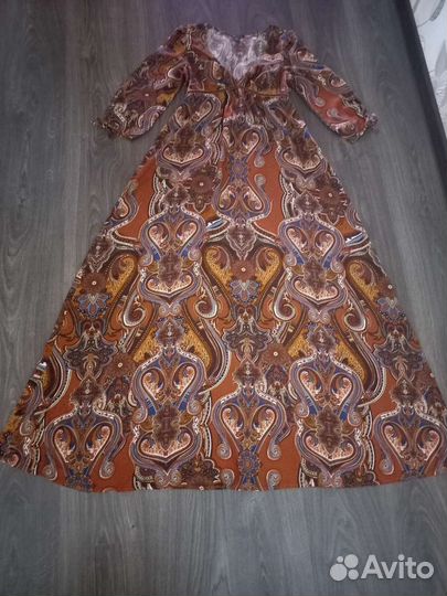 Платье stradivarius