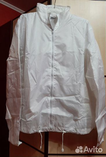 Ветровка новая