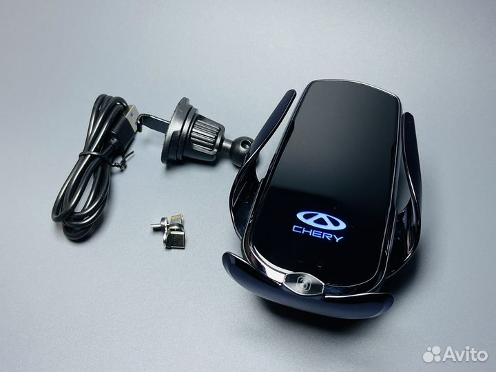 Держатель для телефона в машину Chery