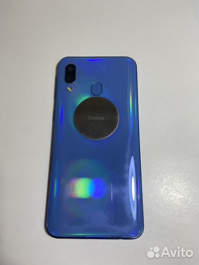 Samsung Galaxy A40, 4/64 ГБ