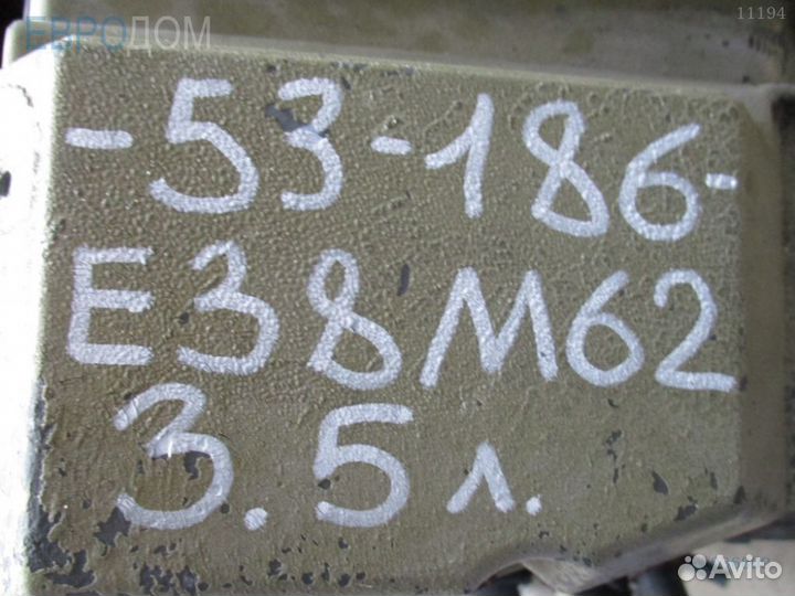 Клапанная крышка BMW E38 правый