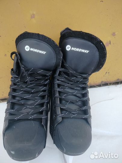 Коньки хоккейные детские 38 размер