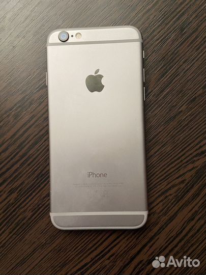 Телефон iPhone 6