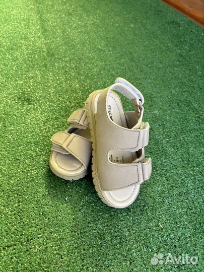 Сандалии для девочки 23 размер