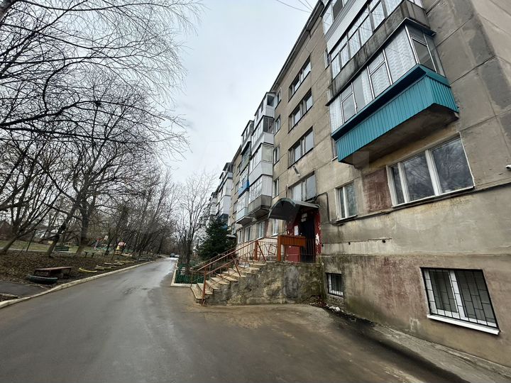2-к. квартира, 43 м², 2/5 эт.