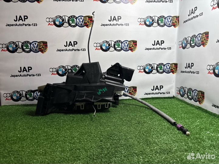 Замок двери передний правый Mercedes-Benz C 200