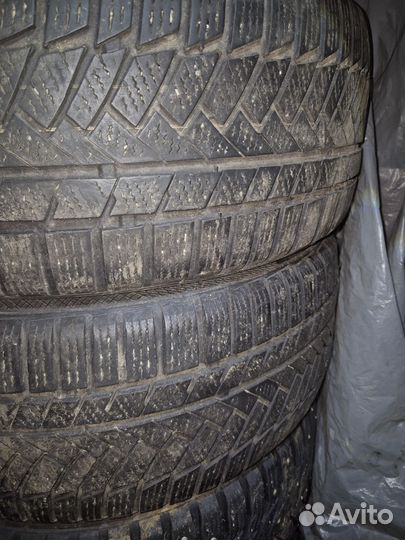 Continental ContiCrossContact Winter 235/45 R17 94B