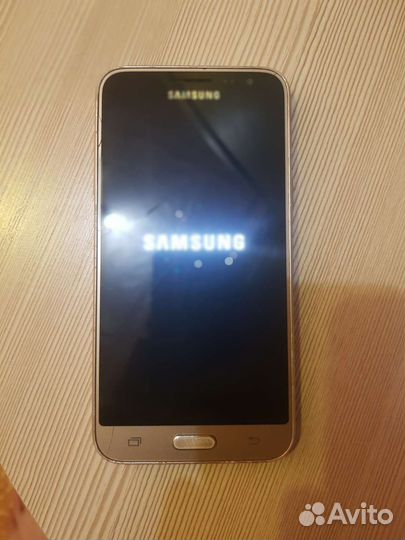 Телефон Samsung g 3 (2016)