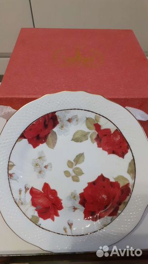 Набор фарфоровых тарелок 