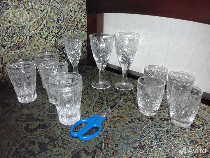 Хрустальные бокалы и стаканы