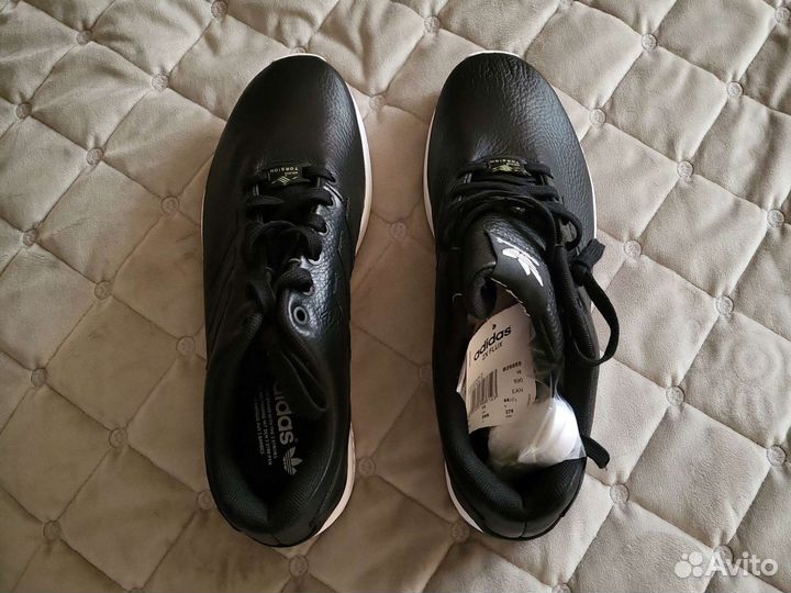 Adidas мужские кроссовки новые