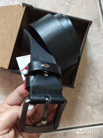 Мужской кожаный ремень для брюк и джинс.Новый