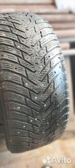 Nokian Tyres Hakkapeliitta 8 235/45 R18 98T