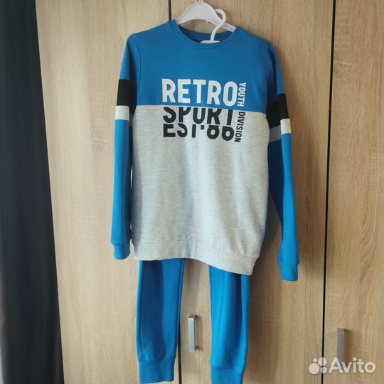 Спортивный костюм