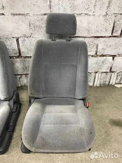 Сиденья комплект Mitsubishi Eterna седан 2.0 6A12
