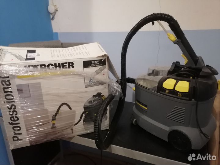 Моющий пылесос Karcher puzzi 8 1