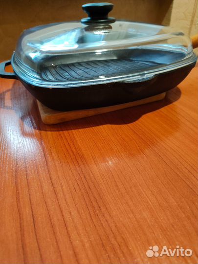 Чугунная сковорода гриль со стеклянной крышкой