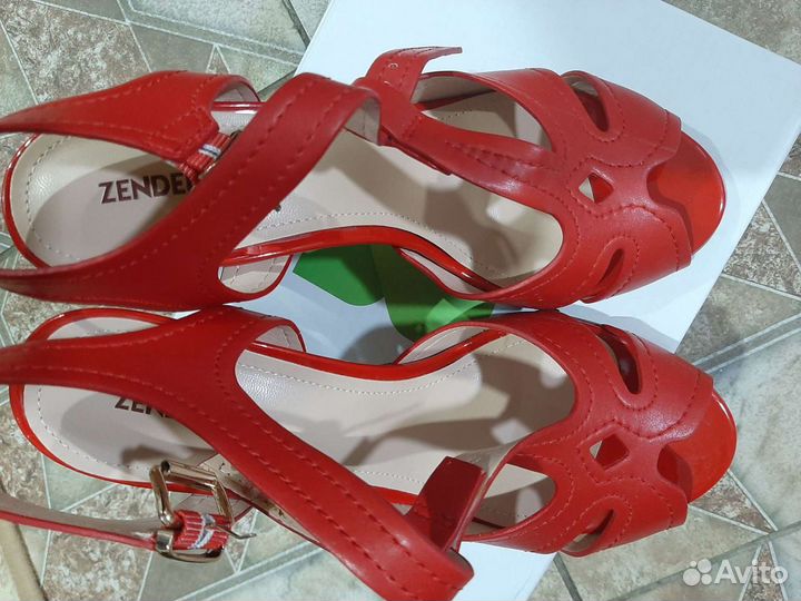 Босоножки женские 37 размер