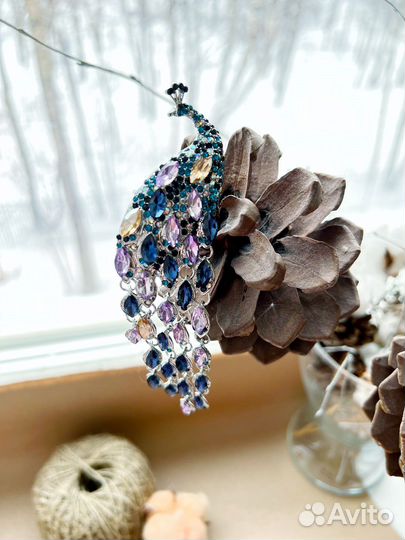 Брошь женская павлин