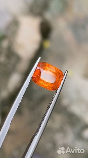 Гранат спессартин мандарин 2.69 карат