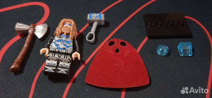 Lego минифигурки marvel и DC