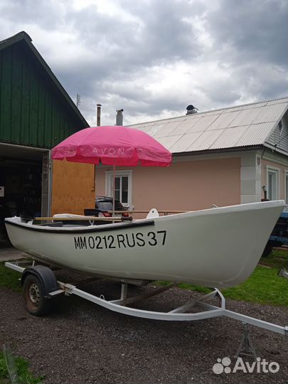Лодка с мотором
