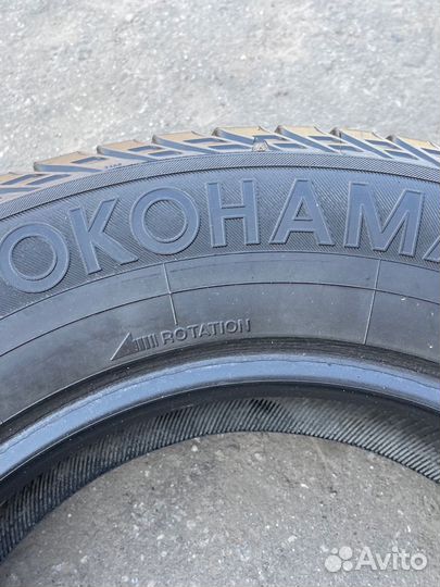 Yokohama Ice Guard IG35 215/70 R16 100T