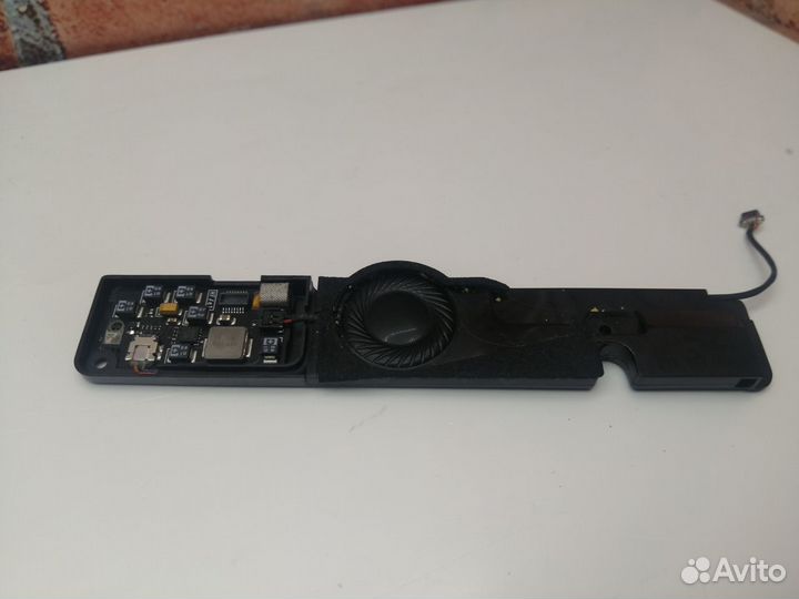 Динамик для Macbook Air A1304 2008г с шлейфом
