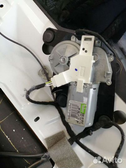 Крышка багажника peugeot 308