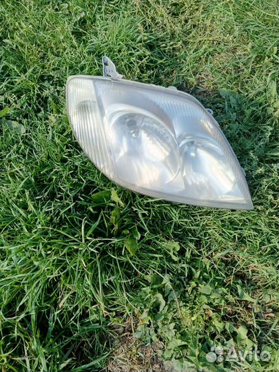 Фара toyota corolla 120