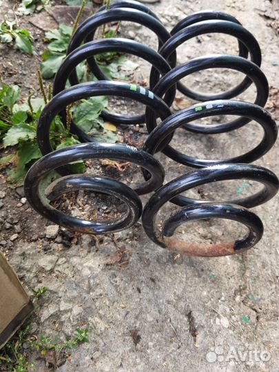 Пружины передние Volkswagen T5