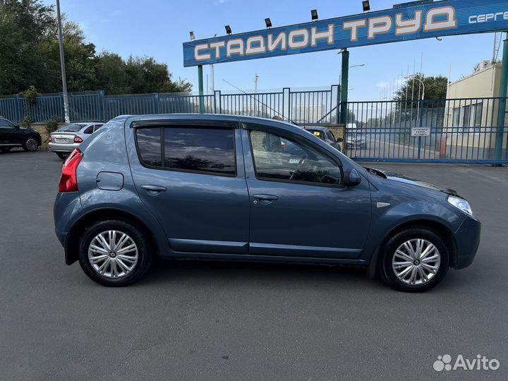 Renault Sandero 1.6 AT, 2011, 147 000 км