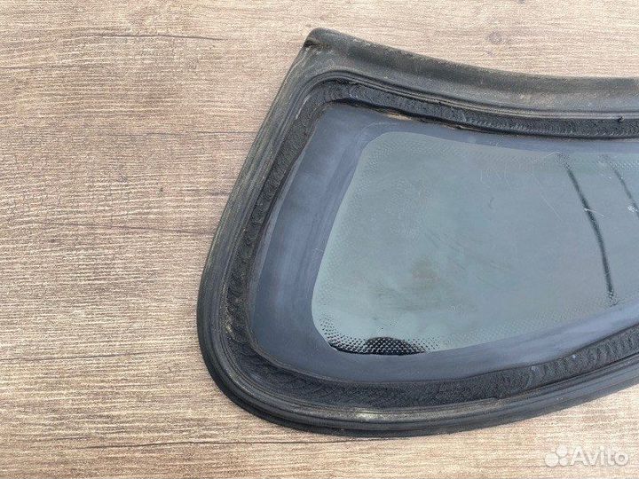 Форточка кузова задняя правая LADA Kalina 2007