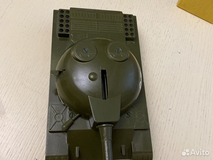 Игрушка танк СССР