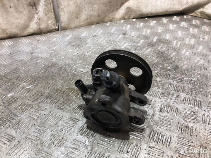 Насос гидроусилителя Toyota Mark 2 GX90 1GFE 1995