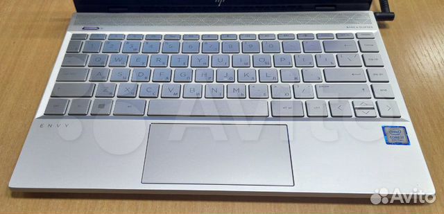 HP 13-AH1009UR/i7 8565U/8GB/Intrl HD/300GB/13.3