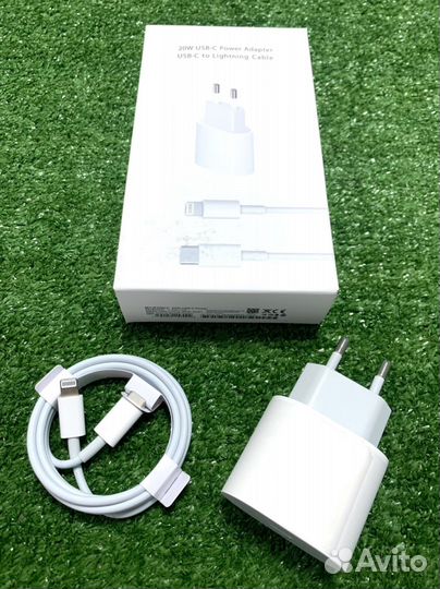 Зарядка на iPhone 20W комплект
