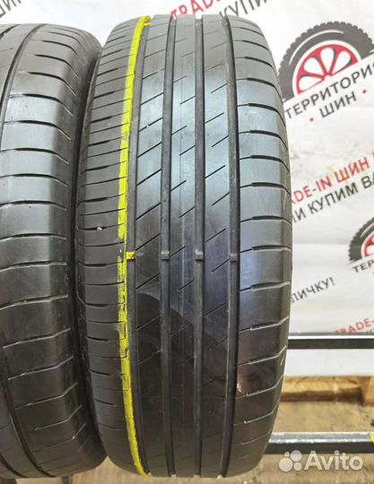 Goodyear EfficientGrip Performance 215/60 R17 96H