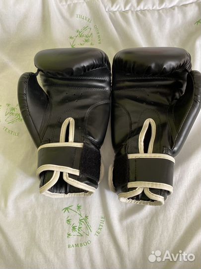 Боксерские перчатки 10 oz green hill