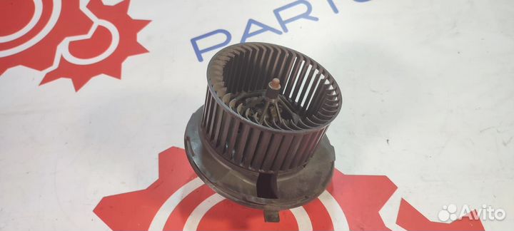 Моторчик печки отопителя Volkswagen Passat B6