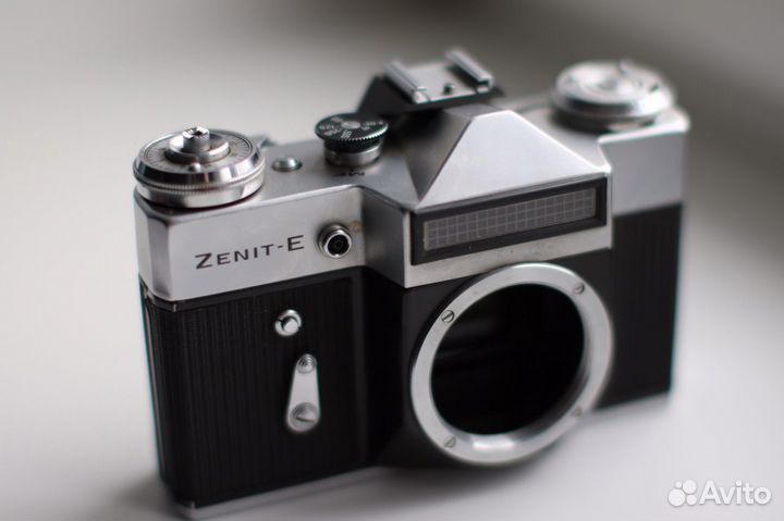 Zenit - E + кожаный чехол