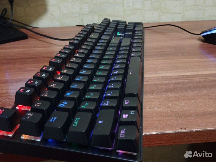 Игровая клавиатура с подсветкой Dexp Saber