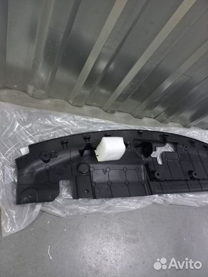Coolray Накладка передней панели
