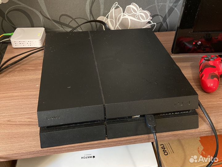 Ps4 fat 1tb + 2 геймпада и 3 игры
